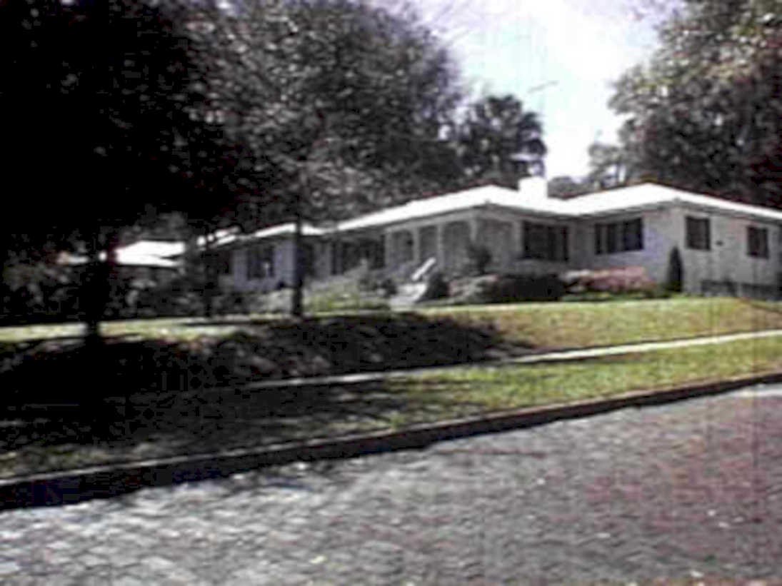 suburban ranch house1980s 1990s A4 Photo Print