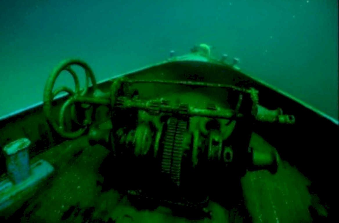 sunken boat interior1980s 1990s A4 Photo Print