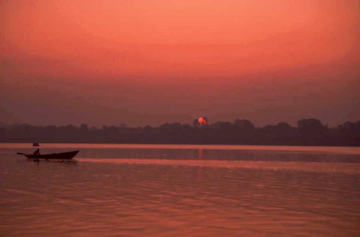 sunset boat river 1980s 1990s A4 Photo Print