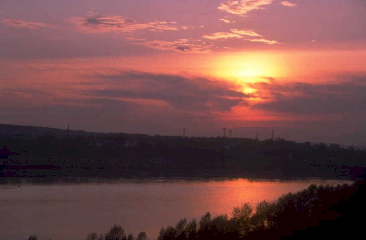 sunset city river 1980s 1990s A4 Photo Print