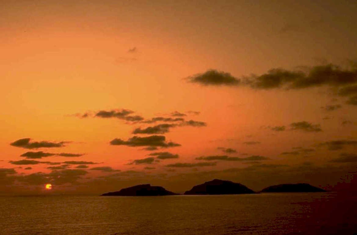 sunset islands ocean 1980s 1990s A4 Photo Print