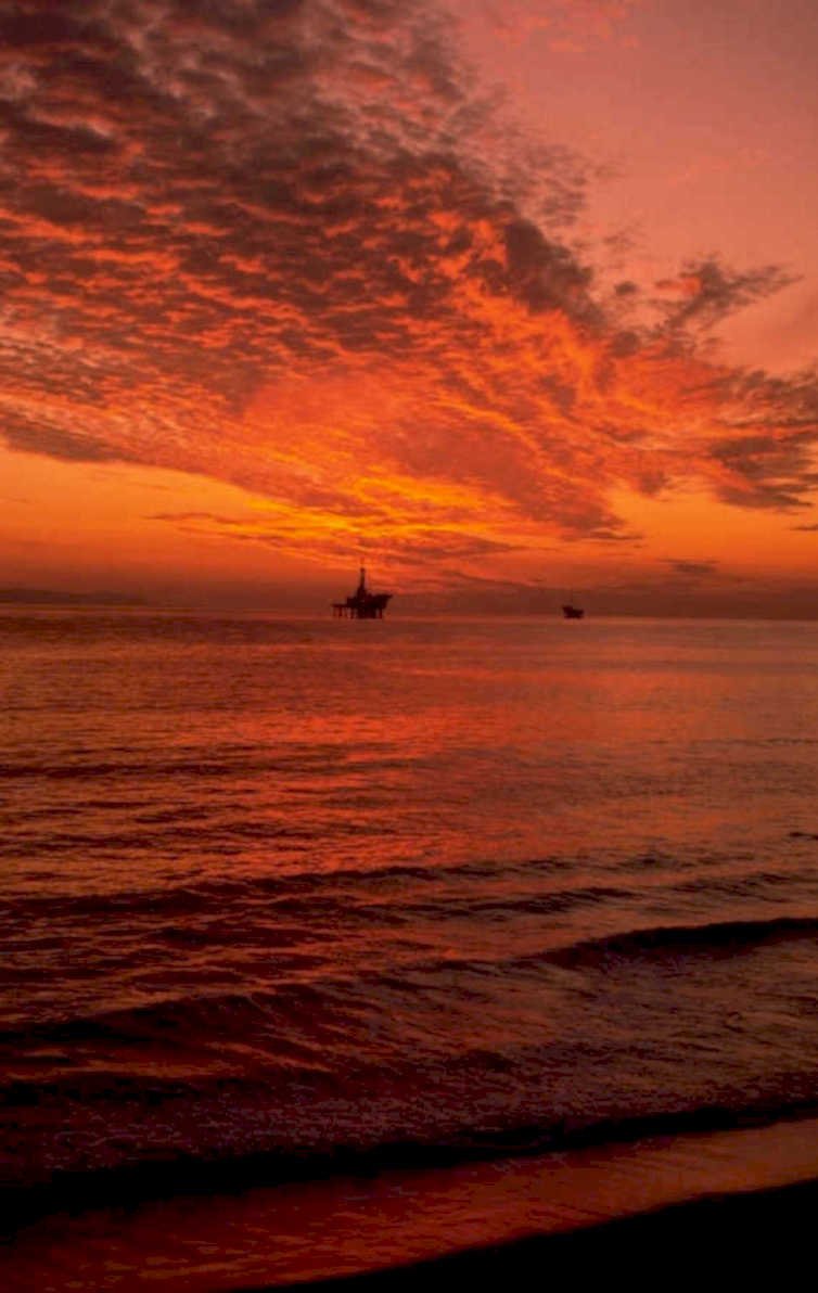 sunset orange rigs 1980s 1990s A4 Photo Print