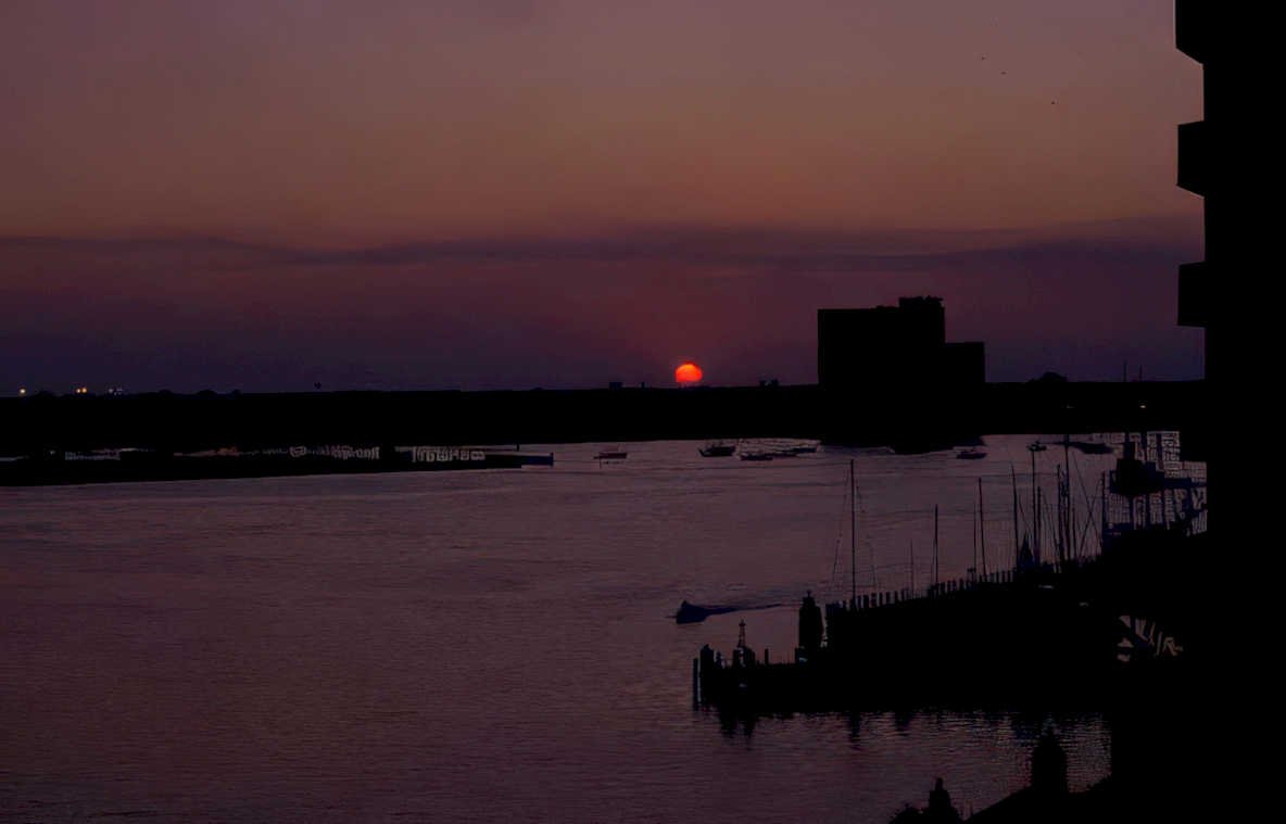 sunset riverview cityscape Vintage A4 Photo Print