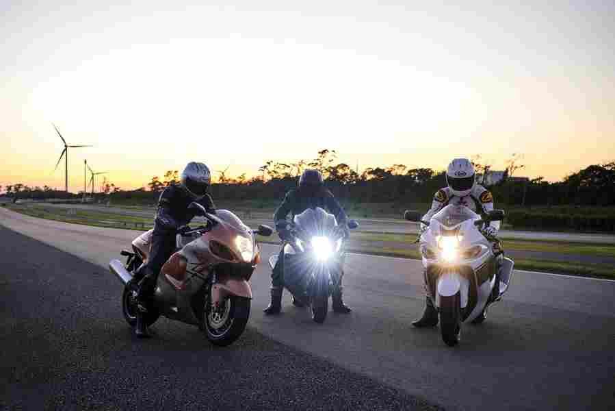 suzuki hayabusa 2021 14557 29 Car A4 Photo Print