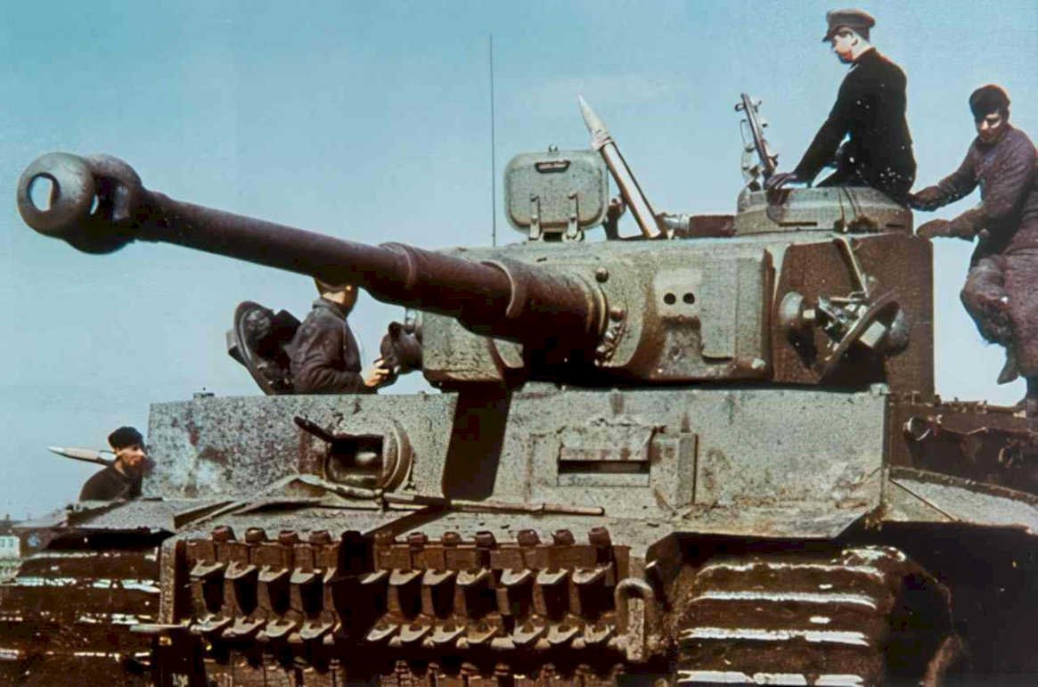 t 34 tank 2 Vintage world war A4 Photo Print
