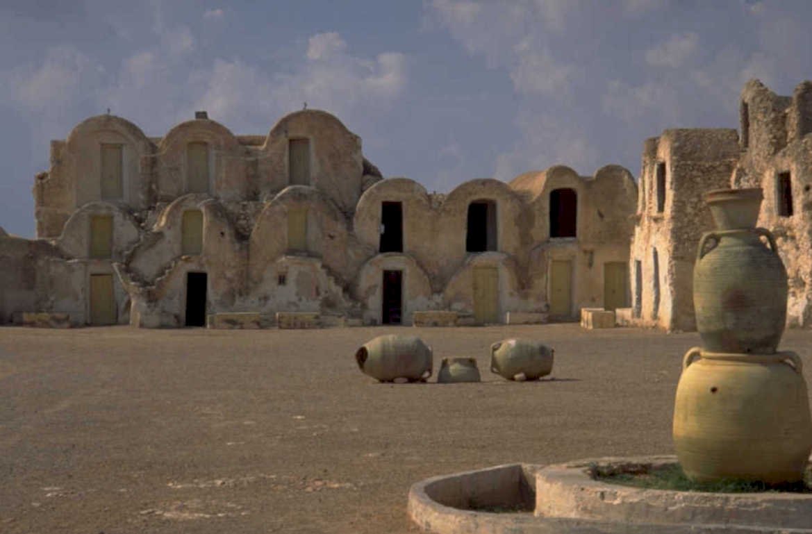 tatooine mos eisley 1980s 1990s A4 Photo Print