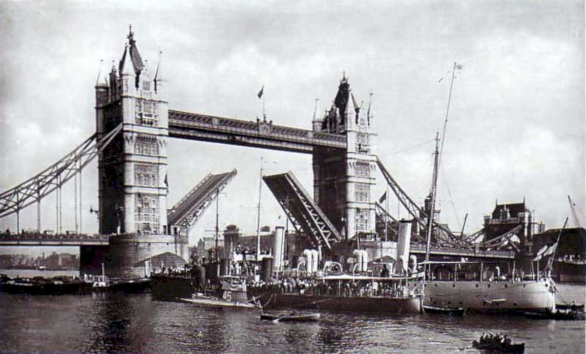 tower bridge belfastVintage 1880s 1900s A4 Photo Print