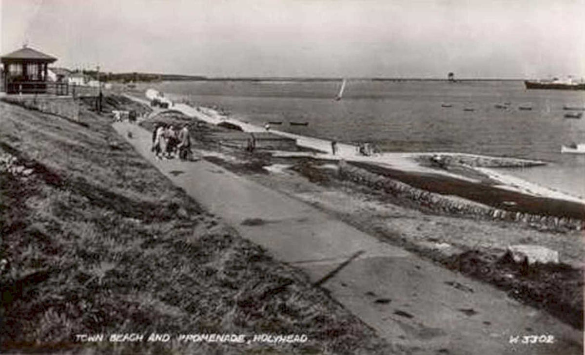town beach holyheadVintage 1880s 1900s A4 Photo Print