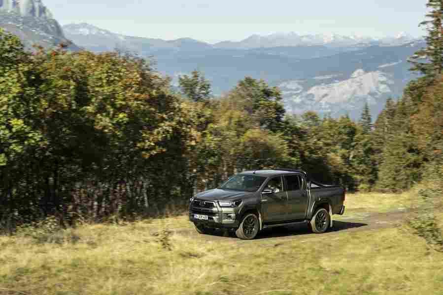 toyota hilux double cab 2020 6835 60 Car A4 Photo Print