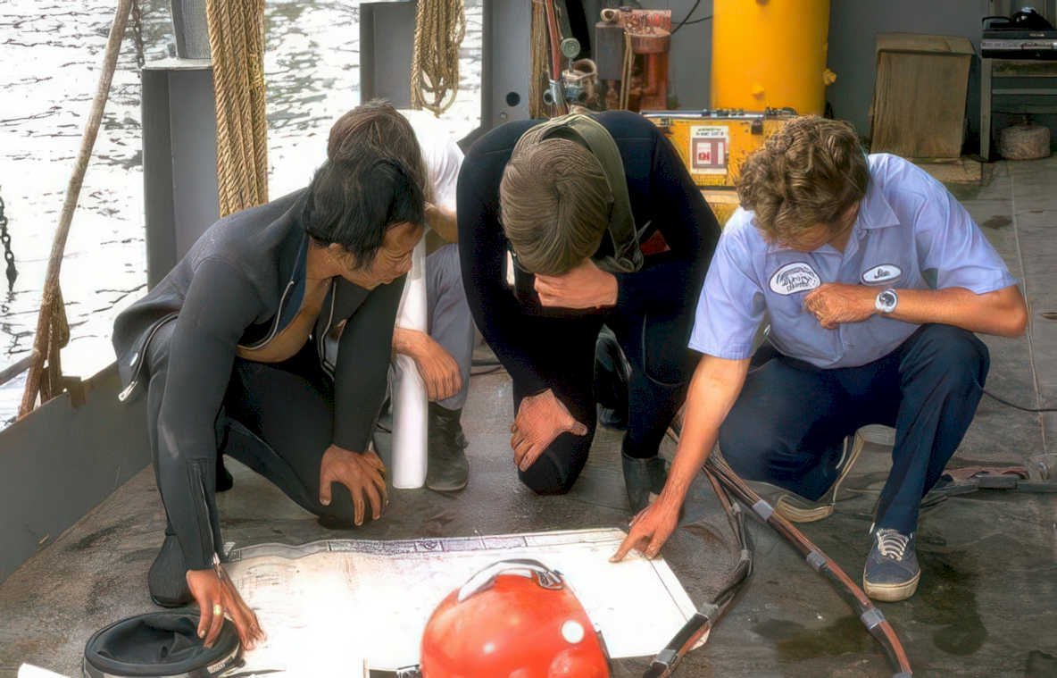 underwater research vessel Vintage A4 Photo Print