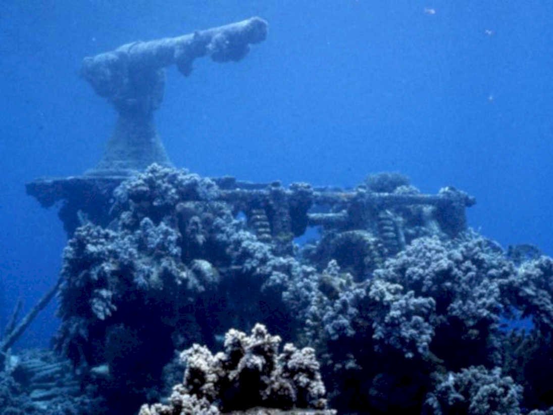 uss arizona wreck1980s 1990s A4 Photo Print