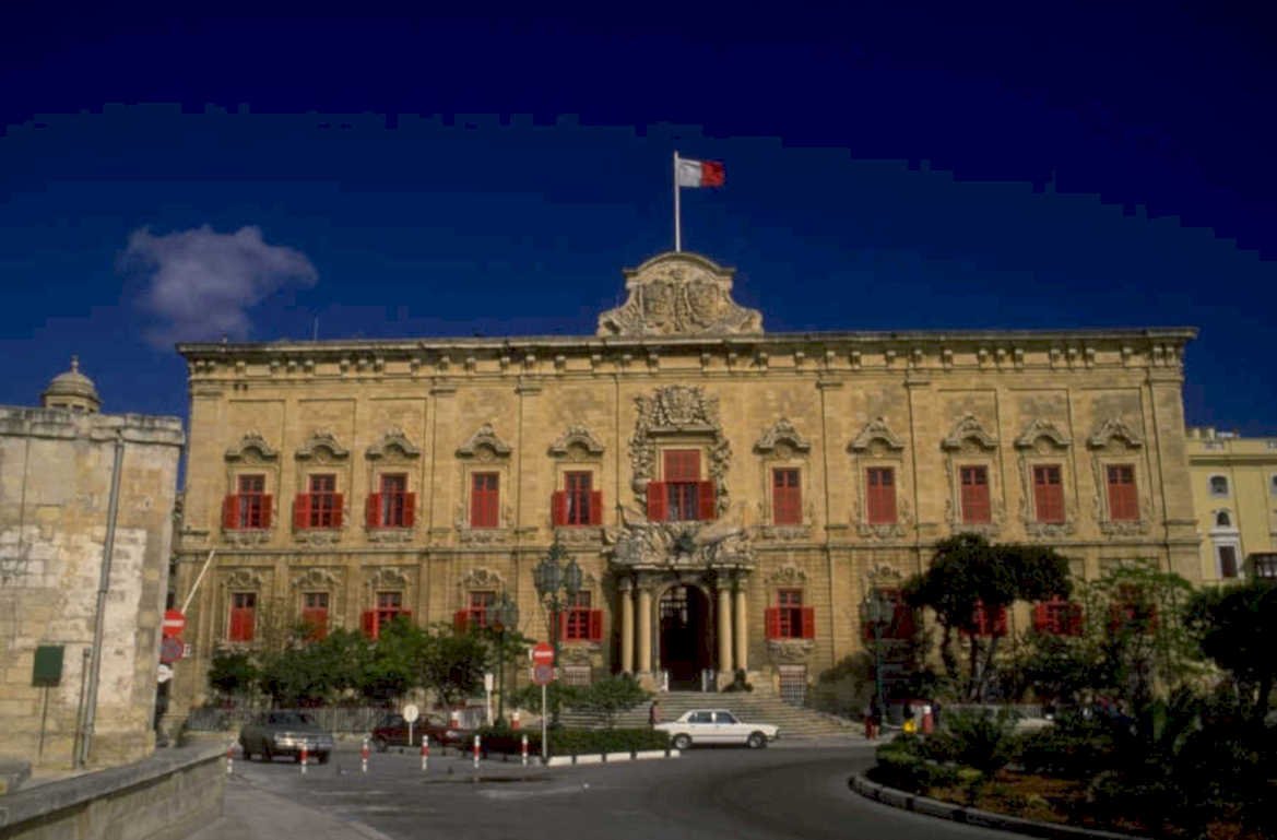 valletta grand master 1980s 1990s A4 Photo Print
