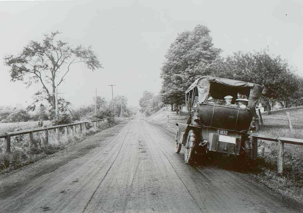 vintage ford 1832 Vintage world war A4 Photo Print