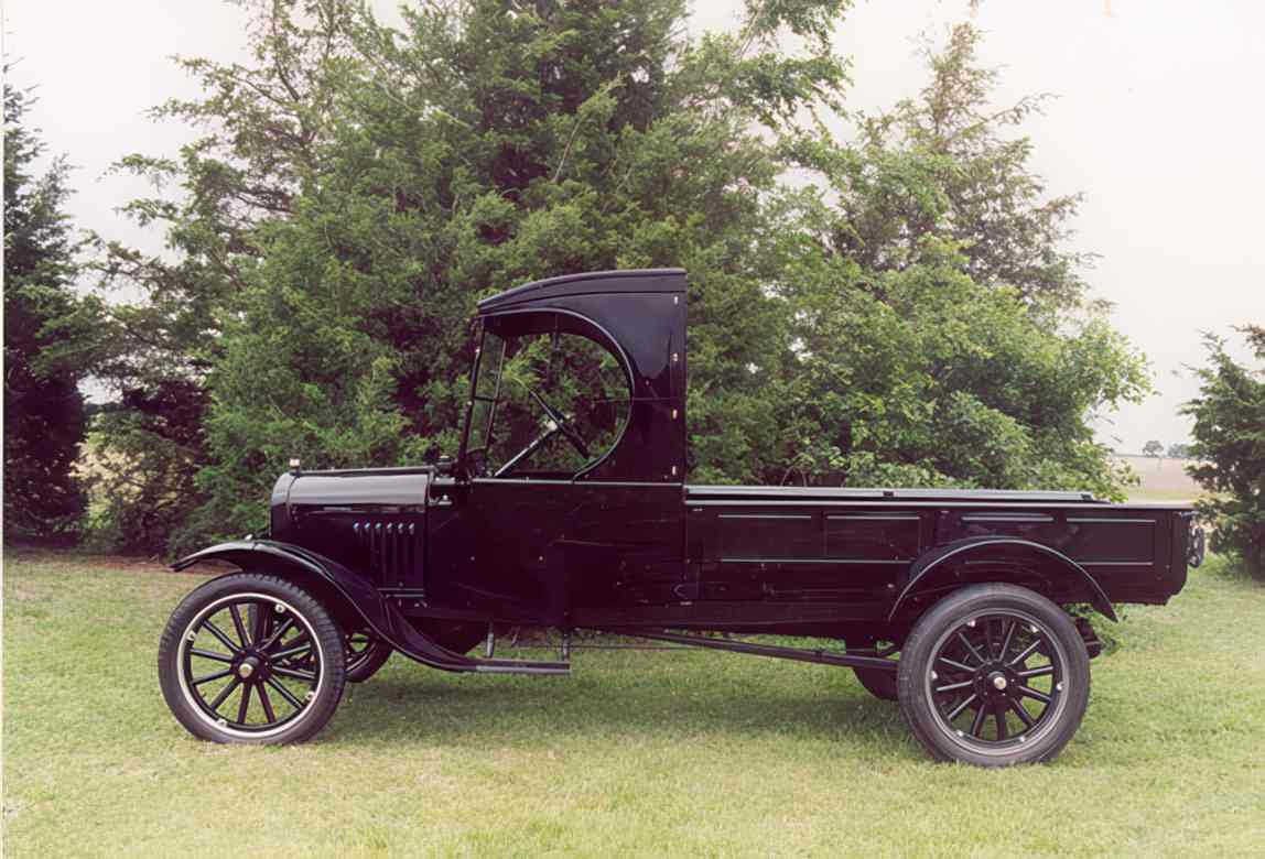 vintage ford model 3 Vintage world war A4 Photo Print