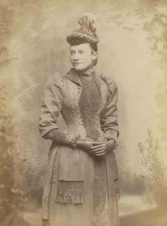 vintage portrait woman 2 Vintage world war A4 Photo Print