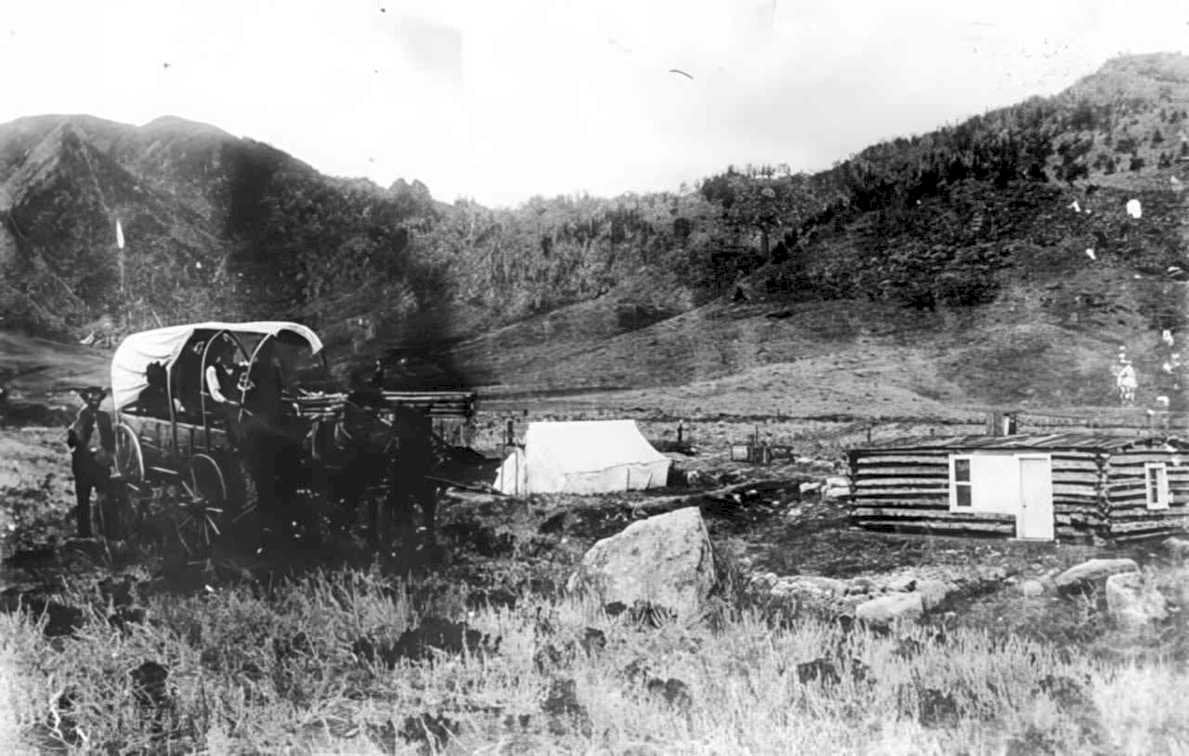 wagon cabin mountains Vintage world war A4 Photo Print