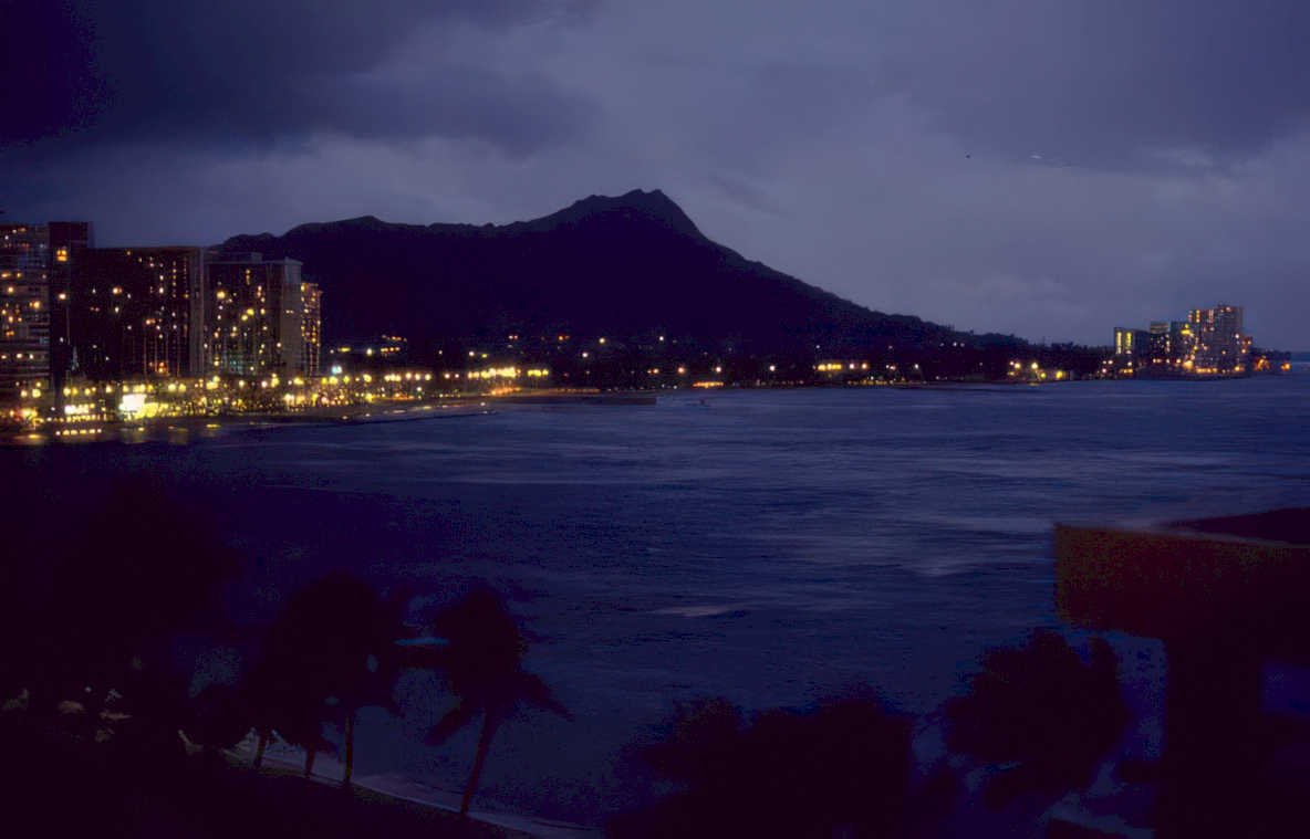 waikiki night city 2 GIGA 2