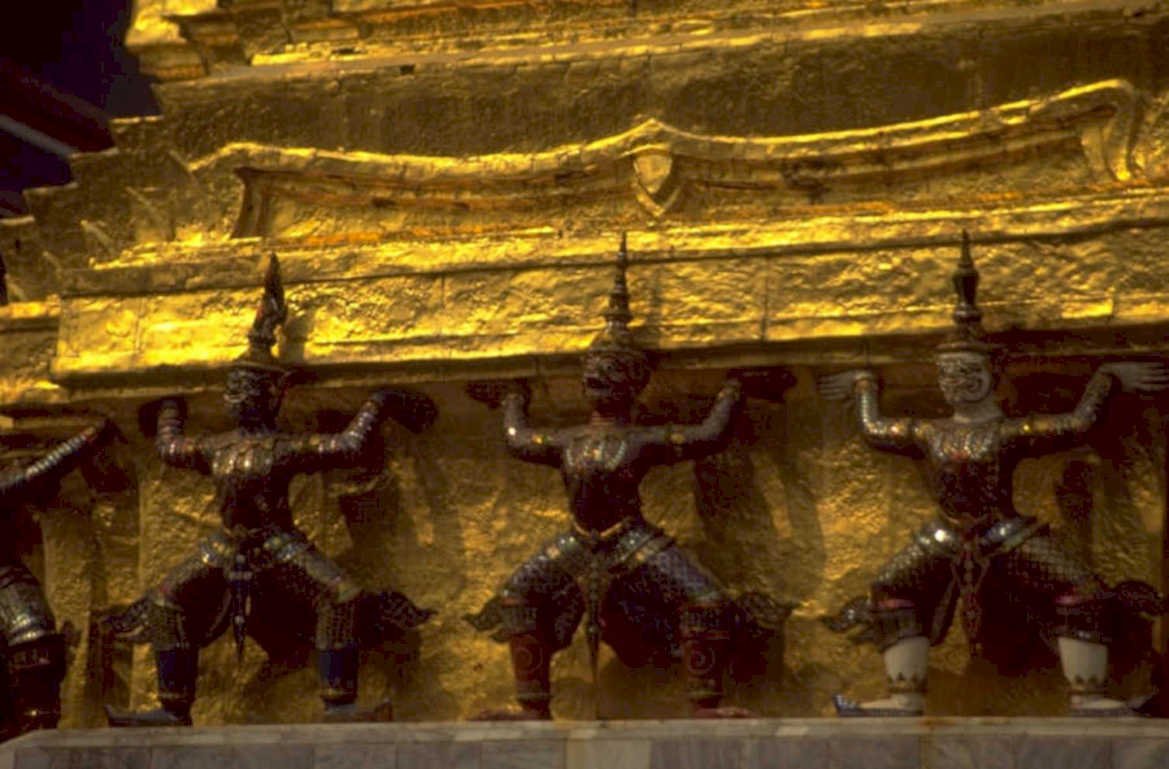 wat arun temple 1980s 1990s A4 Photo Print