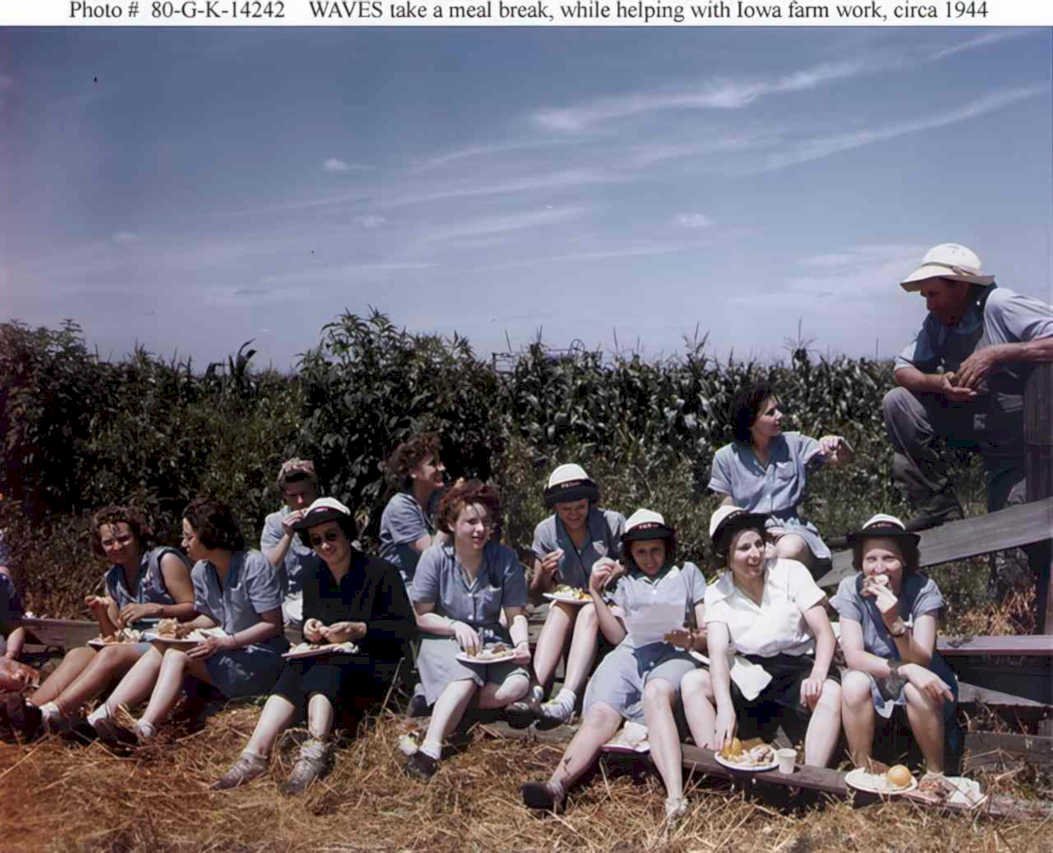 waves meal break Vintage world war A4 Photo Print