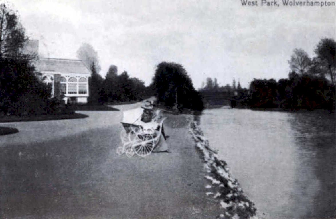 west park carriageVintage 1880s 1900s A4 Photo Print