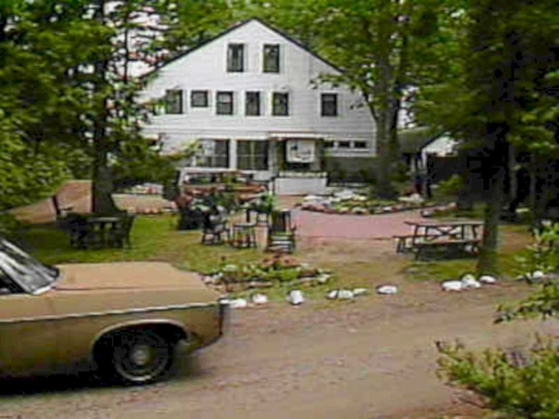 white gable house 11980s 1990s A4 Photo Print