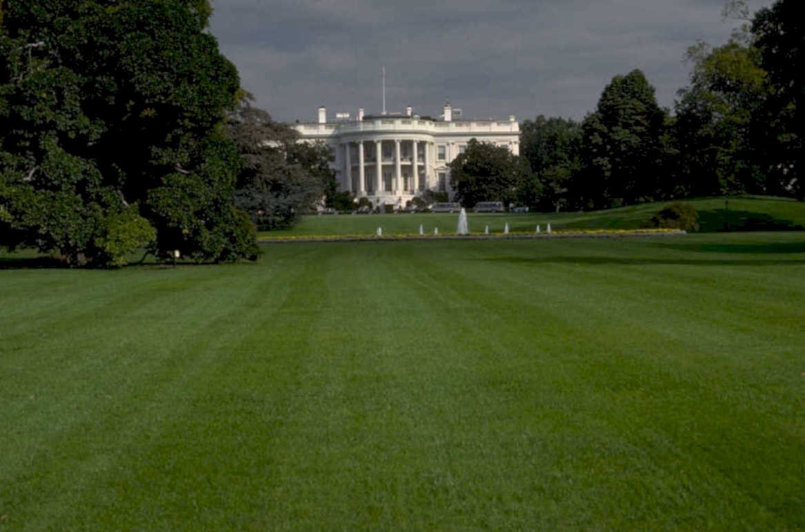 white house lawn 1980s 1990s A4 Photo Print