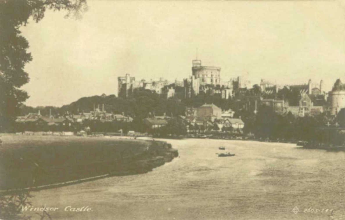 windsor castle riverVintage 1880s 1900s A4 Photo Print