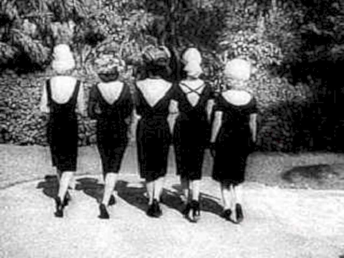 women walking park1980s 1990s A4 Photo Print