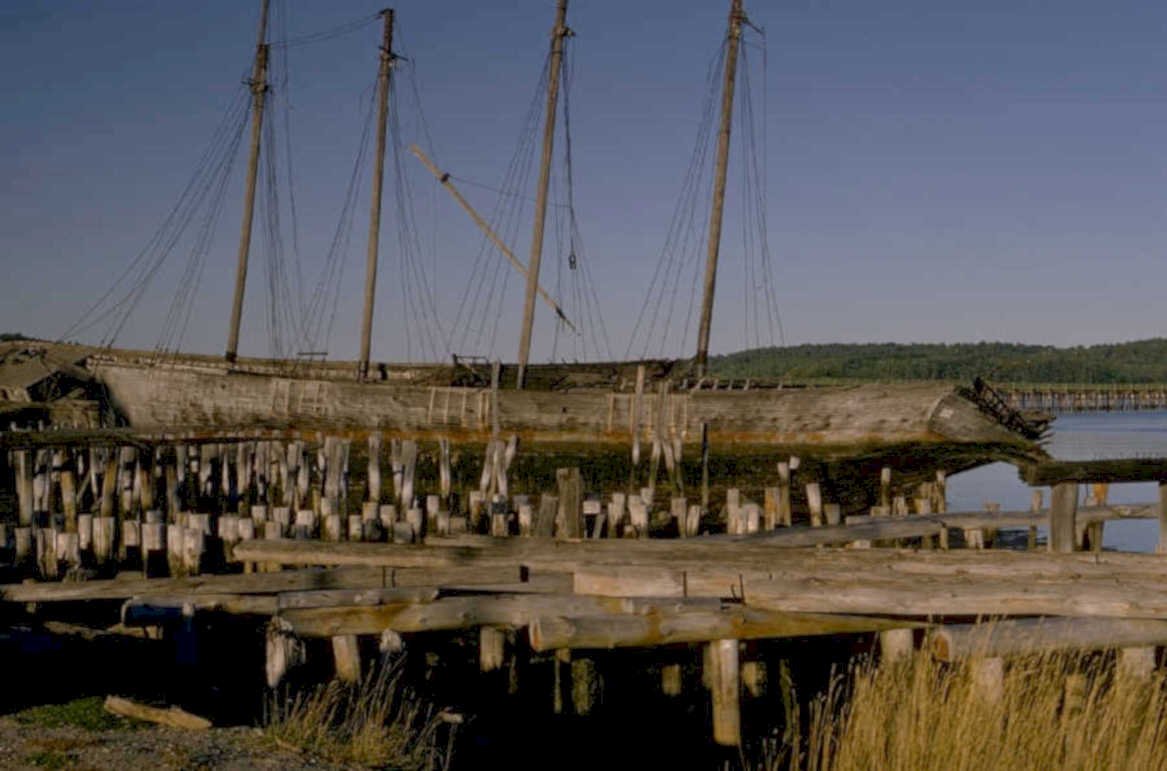 wrecked schooner sea 1980s 1990s A4 Photo Print