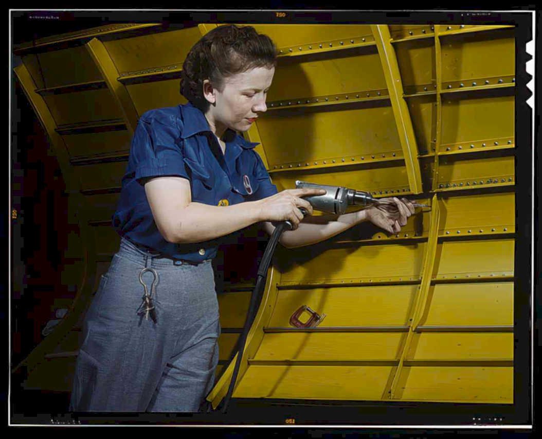 wwii riveter factory Vintage world war A4 Photo Print