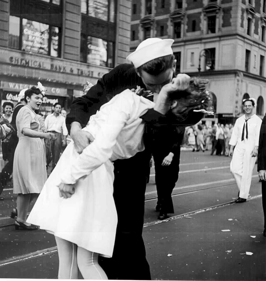 wwii sailor embrace Vintage world war A4 Photo Print