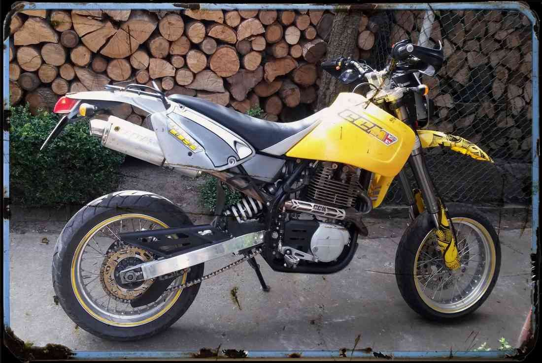 yellow ccm 604 supermoto Aged A4 Photo Print